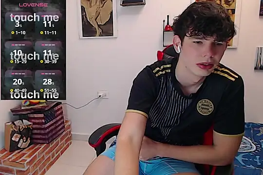 Snapshot of Angelo-cianuro- chatting on September 12, 2025, 10:31 pm Angelo-cianuro- online show from September 12, 2025, 10:31 pm