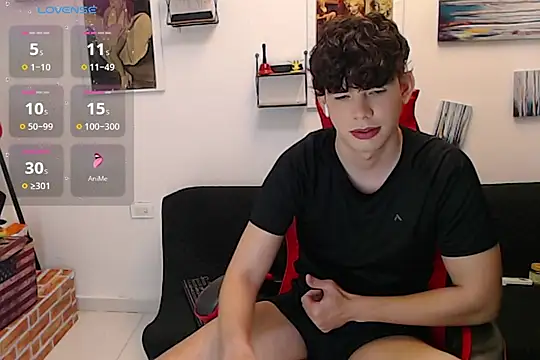 Snapshot of Angelo-cianuro- chatting on October 22, 2025, 10:19 pm Angelo-cianuro- online show from October 22, 2025, 10:19 pm