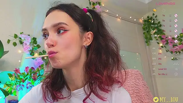 Snapshot of MyLou_ chatting on March 1, 2025, 3:27 pm MyLou online show from March 1, 2025, 3:27 pm