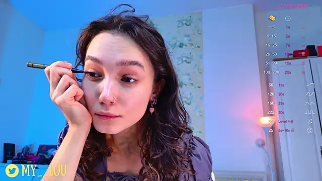 Snapshot of MyLou_ chatting on October 3, 2025, 2:07 pm MyLou online show from October 3, 2025, 2:07 pm