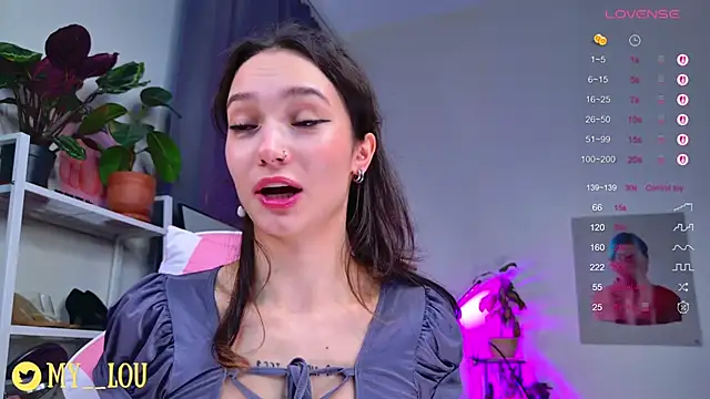 Snapshot of MyLou_ chatting on October 21, 2025, 3:11 pm MyLou online show from October 21, 2025, 3:11 pm