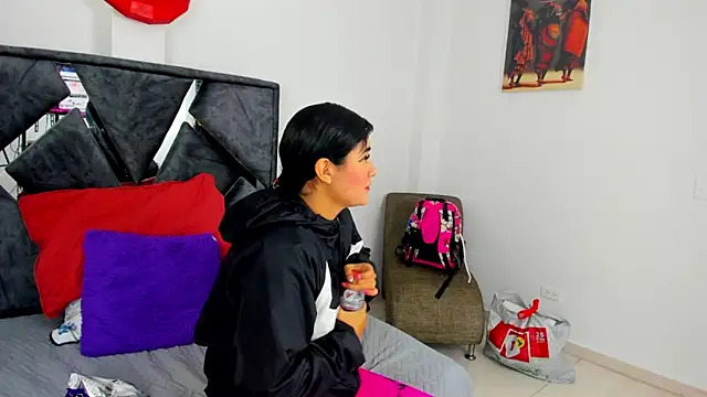 Dulce amg online show from November 26, 2025, 4:01 am