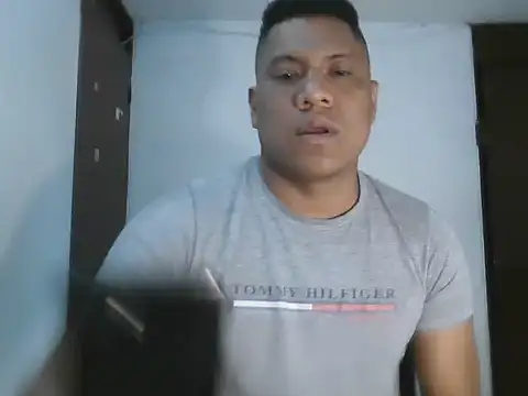 Snapshot of latinblack01 chatting on November 10, 2025, 9:53 pm latinblack01 online show from November 10, 2025, 9:53 pm