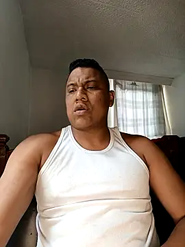 latinblack01 online show from October 1, 2025, 3:05 pm