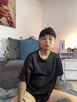 ZuryRamirez  online show from February 5, 2025, 7:10 pm