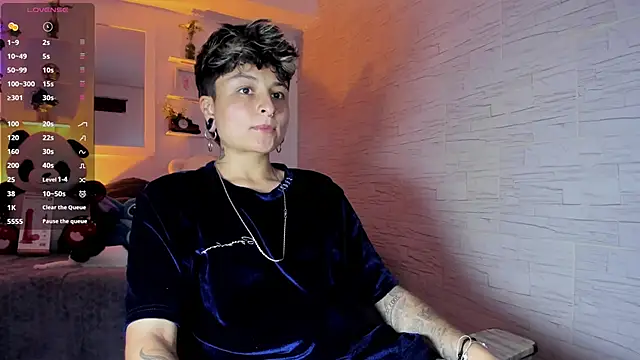 ZuryRamirez  online show from September 21, 2025, 8:36 pm