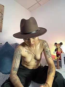 ZuryRamirez  online show from February 2, 2025, 7:14 pm