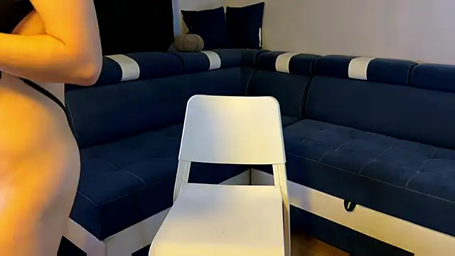 Snapshot of MiliExteraaa chatting on December 16, 2025, 1:10 am MiliExteraaa online show from December 16, 2025, 1:10 am