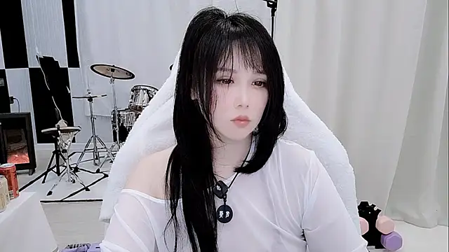 Vaness-a online show from April 25, 2026, 4:37 pm