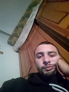 Snapshot of Hazembahloul chatting on January 12, 2026, 10:14 pm Hazembahloul online show from January 12, 2026, 10:14 pm