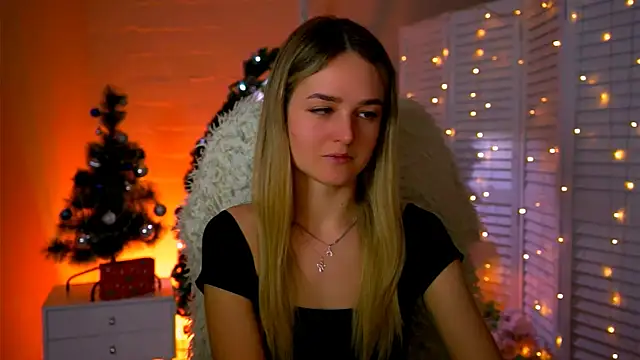 Snapshot of DeboraLarson chatting on January 12, 2026, 3:46 am DeboraLarson online show from January 12, 2026, 3:46 am