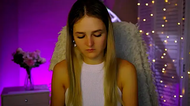 Snapshot of DeboraLarson chatting on November 20, 2025, 8:04 am DeboraLarson online show from November 20, 2025, 8:04 am