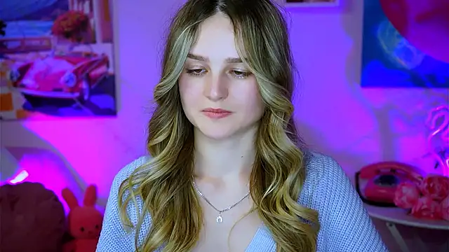 Snapshot of DeboraLarson chatting on February 10, 2025, 12:52 am DeboraLarson online show from February 10, 2025, 12:52 am