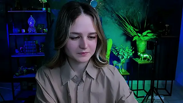 Snapshot of DeboraLarson chatting on February 13, 2025, 8:17 am DeboraLarson online show from February 13, 2025, 8:17 am