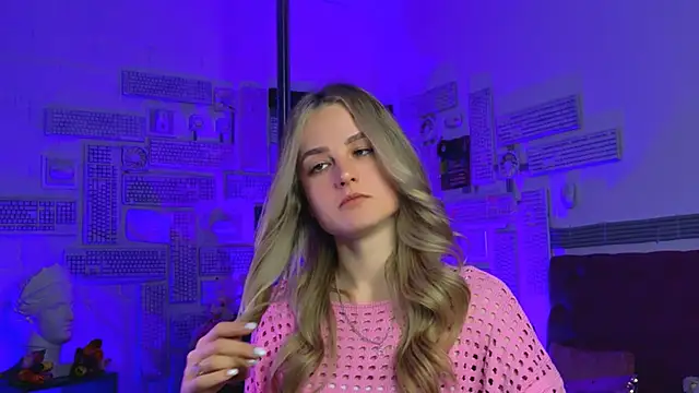 Snapshot of DeboraLarson chatting on March 13, 2025, 7:17 pm DeboraLarson online show from March 13, 2025, 7:17 pm