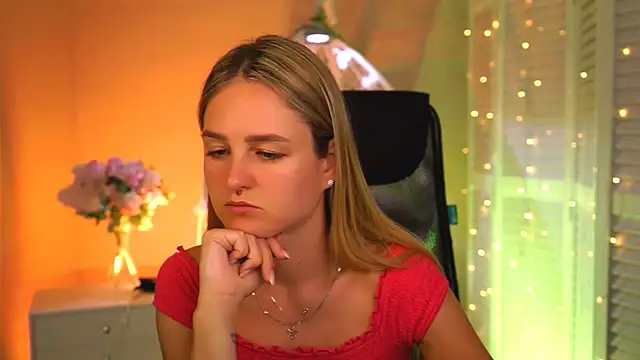 DeboraLarson online show from March 29, 2026, 3:08 am