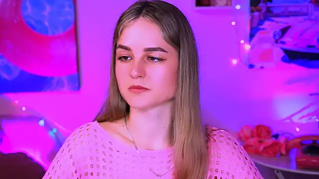 Snapshot of DeboraLarson chatting on March 7, 2025, 6:57 am DeboraLarson online show from March 7, 2025, 6:57 am