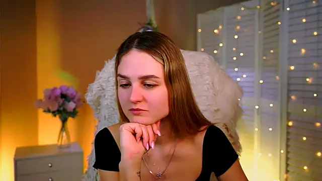 DeboraLarson online show from February 8, 2026, 8:12 am