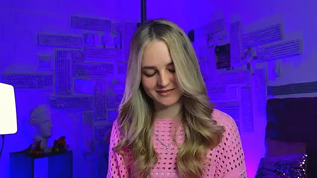 Snapshot of DeboraLarson chatting on March 13, 2025, 10:21 pm DeboraLarson online show from March 13, 2025, 10:21 pm