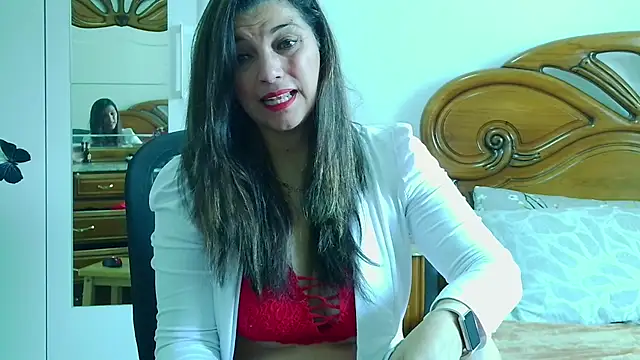 Snapshot of Julie_Boronat26 chatting on February 27, 2026, 2:17 pm Julie Boronat26 online show from February 27, 2026, 2:17 pm