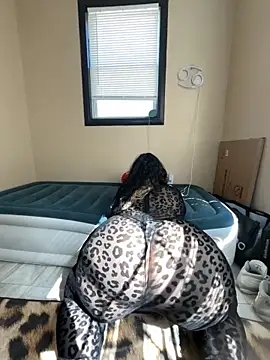 tillymarie34 online show from April 7, 2026, 3:47 pm