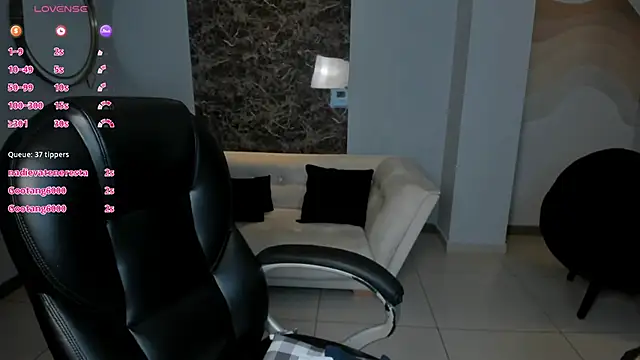 Snapshot of StacyWoods chatting on January 23, 2025, 4:37 pm StacyWoods online show from January 23, 2025, 4:37 pm