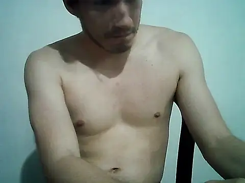 Snapshot of luis_zamora223 chatting on May 2, 2026, 2:39 am luis zamora223 online show from May 2, 2026, 2:39 am