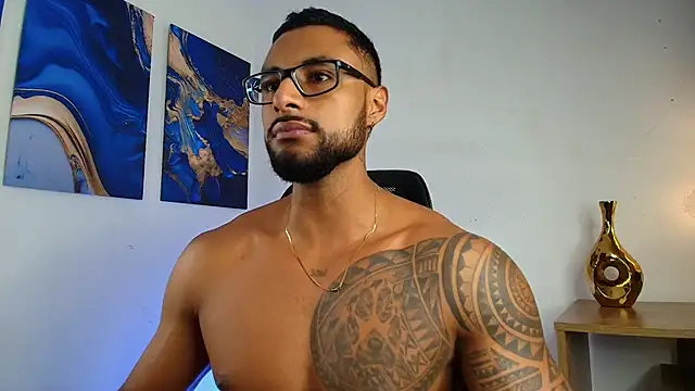 Snapshot of LiamGarcia1 chatting on February 5, 2026, 7:32 pm LiamGarcia1 online show from February 5, 2026, 7:32 pm