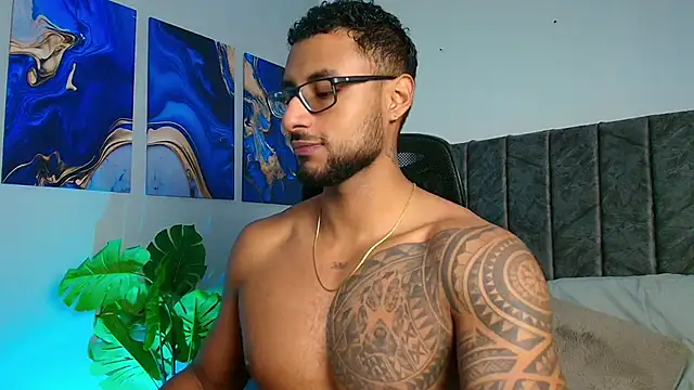 Snapshot of LiamGarcia1 chatting on September 20, 2025, 2:00 pm LiamGarcia1 online show from September 20, 2025, 2:00 pm