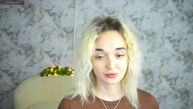 Snapshot of Ashley_S chatting on April 28, 2026, 2:27 am Ashley S online show from April 28, 2026, 2:27 am
