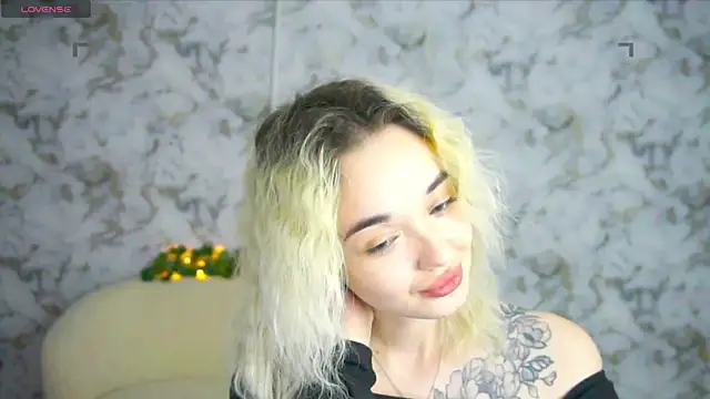 Snapshot of Ashley_S chatting on April 30, 2026, 10:25 pm Ashley S online show from April 30, 2026, 10:25 pm