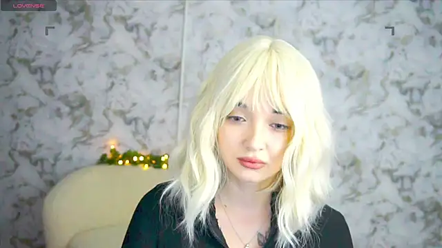 Snapshot of Ashley_S chatting on May 24, 2026, 10:31 pm Ashley S online show from May 24, 2026, 10:31 pm