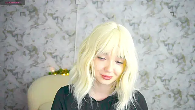 Ashley S online show from June 12, 2026, 10:18 pm