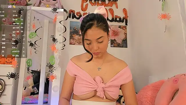 pretty-millie online show from October 8, 2025, 4:03 am