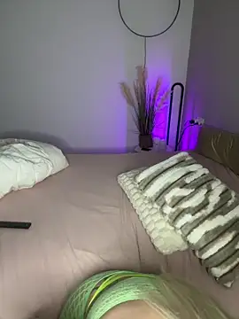 Nina LiveXXX online show from April 8, 2026, 5:47 pm