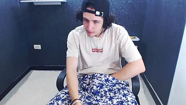 Kerverr  online show from January 18, 2026, 4:43 pm