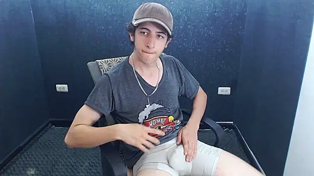 Kerverr  online show from November 19, 2025, 7:03 pm