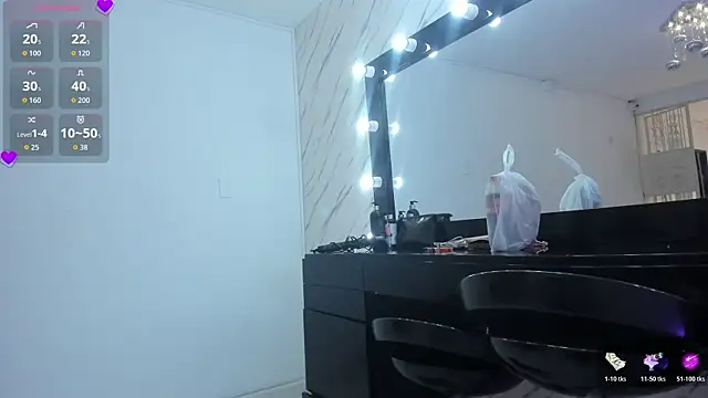 Snapshot of ElisabethMassey chatting on October 24, 2025, 1:21 pm ElisabethMassey online show from October 24, 2025, 1:21 pm