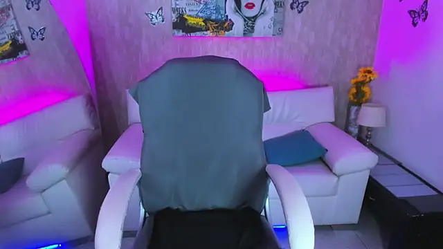 Snapshot of nova_sex01 chatting on December 5, 2025, 4:44 am nova sex01 online show from December 5, 2025, 4:44 am