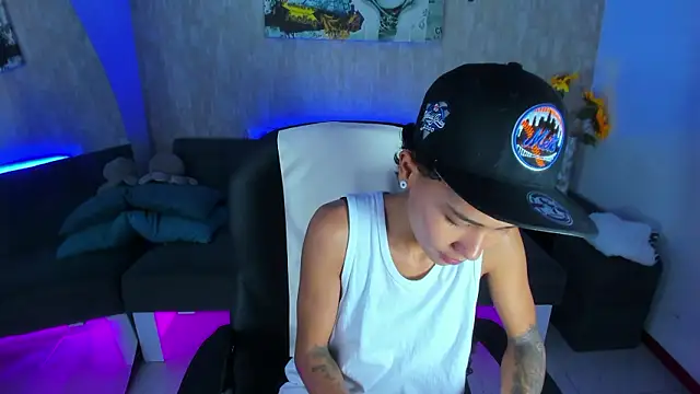 nova sex01 online show from March 15, 2026, 4:52 am