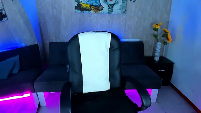 Snapshot of nova_sex01 chatting on February 17, 2026, 4:43 am nova sex01 online show from February 17, 2026, 4:43 am