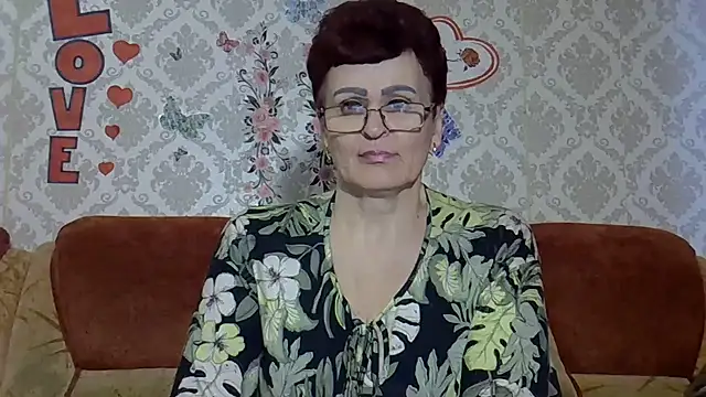 Snapshot of PaulaGolden chatting on July 15, 2026, 5:31 pm PaulaGolden online show from July 15, 2026, 5:31 pm