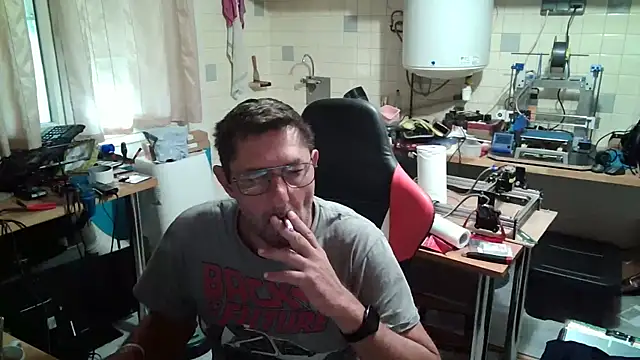 Snapshot of snork80 chatting on September 26, 2025, 8:43 am snork80 online show from September 26, 2025, 8:43 am
