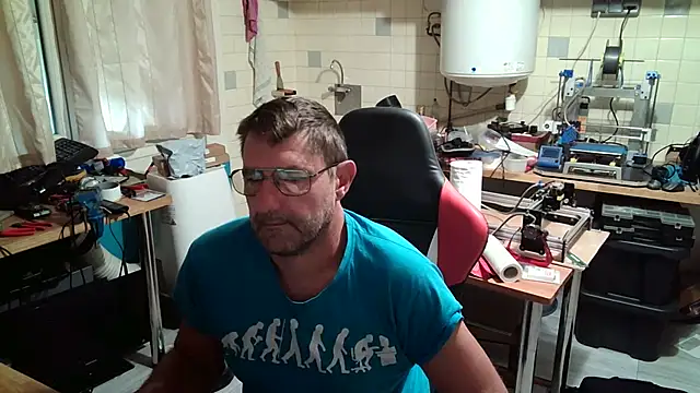 Snapshot of snork80 chatting on September 13, 2025, 9:09 am snork80 online show from September 13, 2025, 9:09 am