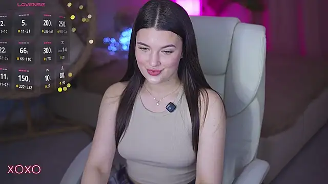 YourLolaBunny online show from April 13, 2026, 1:15 pm