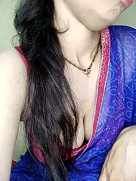 Snapshot of Fair-magic-woman chatting on March 18, 2025, 7:01 pm Fair-magic-woman online show from March 18, 2025, 7:01 pm