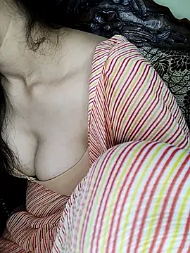 Snapshot of Fair-magic-woman chatting on September 13, 2025, 6:41 pm Fair-magic-woman online show from September 13, 2025, 6:41 pm