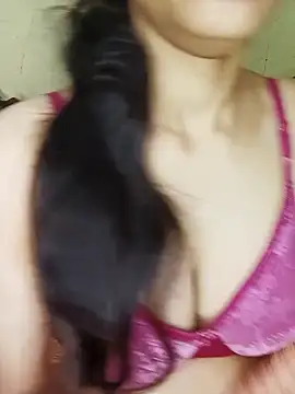 Snapshot of Fair-magic-woman chatting on October 9, 2025, 10:21 pm Fair-magic-woman online show from October 9, 2025, 10:21 pm