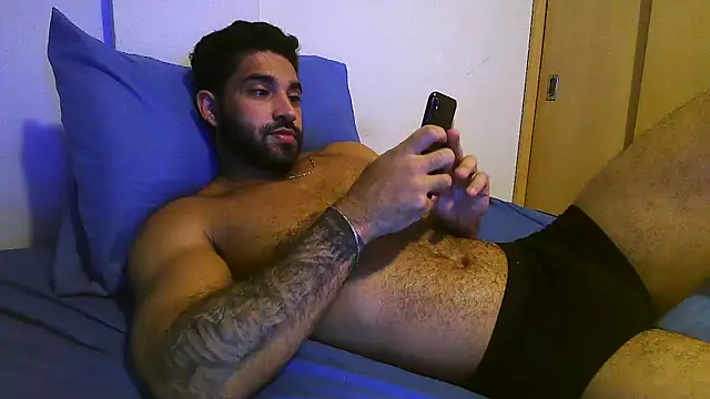 Snapshot of macho_fit chatting on February 11, 2026, 4:18 pm macho fit online show from February 11, 2026, 4:18 pm