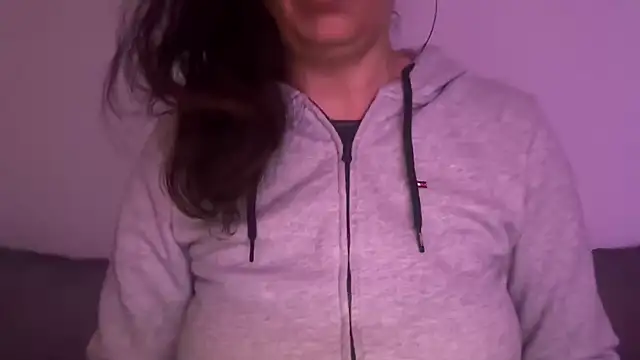 Snapshot of Serena_4you chatting on November 12, 2025, 7:51 pm Serena 4you online show from November 12, 2025, 7:51 pm